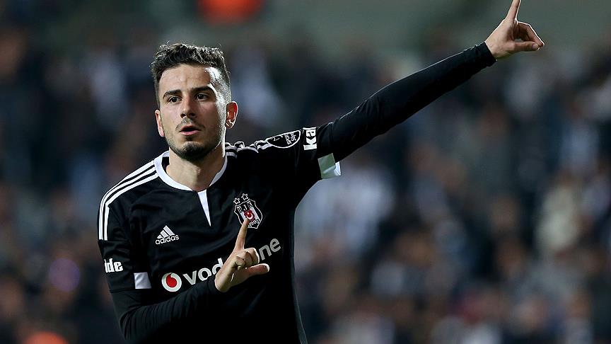 Oğuzhan Özyakup kimdir? Oğuzhan Özyakup ve Demet Özdemir! Futbolu bıraktı mı?