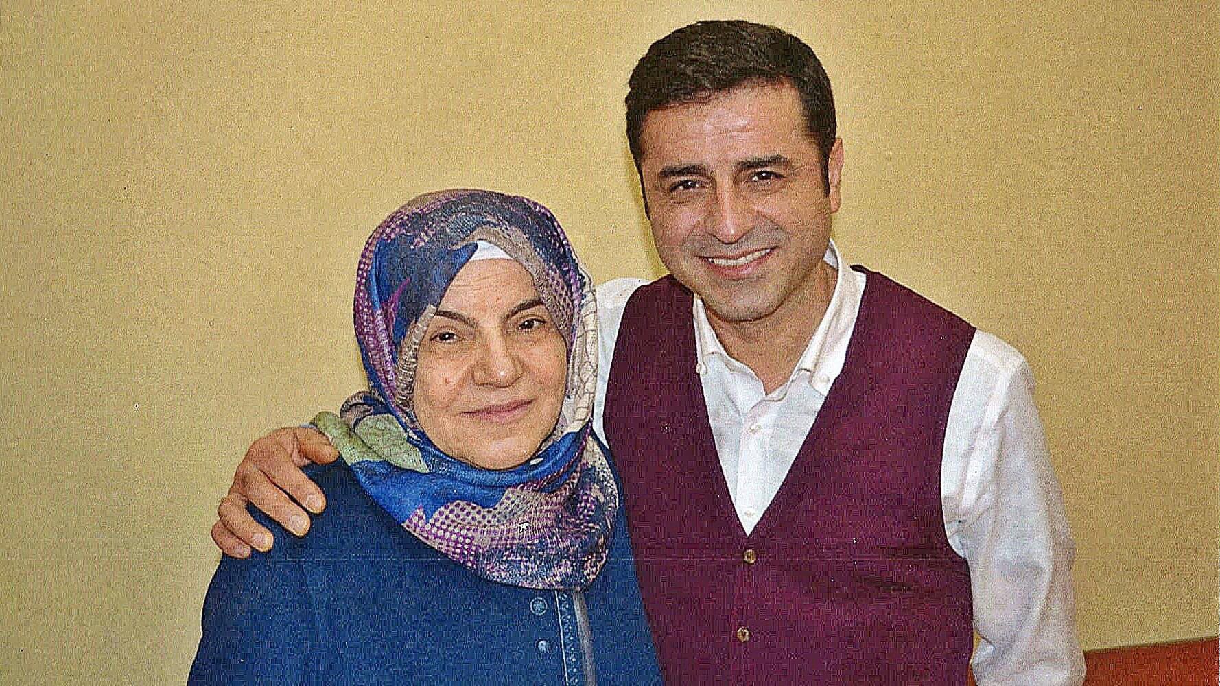 Selahattin Demirtaş’ın annesi kimdir? Yaşıyor mu?